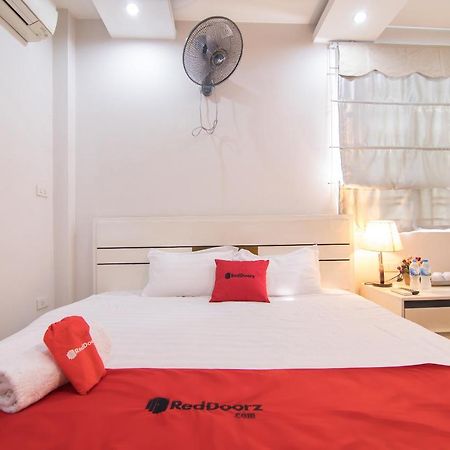 Reddoorz Yen Phu Street Hotel Hanoi Exterior photo